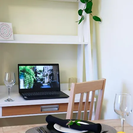 Ana 10 Min. Hoda Od Centra Trogira Apartment