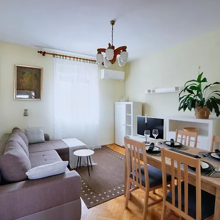 Apartment Ana 10 Min. Hoda Od Centra Trogira Trogir